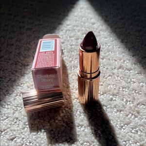 Charlotte Tilbury Lipstick in Rich Burgundy with Rose Gold Case
